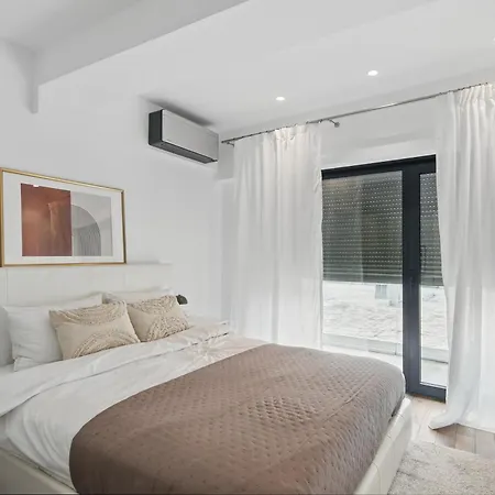 Victoriei Luxury Апартаменти Бухарест