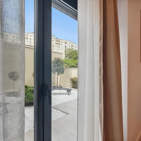 公寓 Victoriei Luxury 布加勒斯特