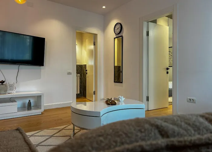 Victoriei Luxury * بوخارست